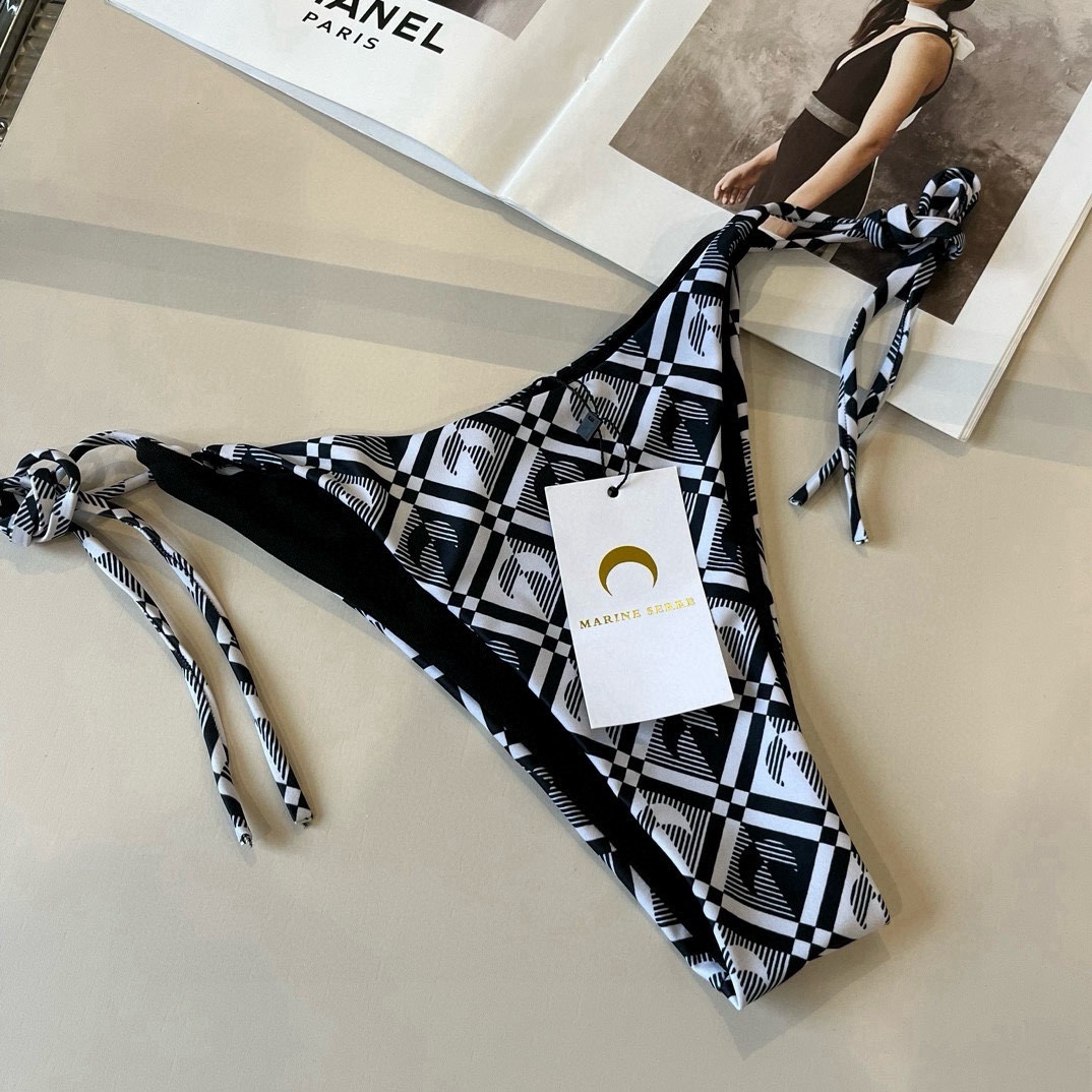 。

MARINE SERRA潮牌比基尼👙
