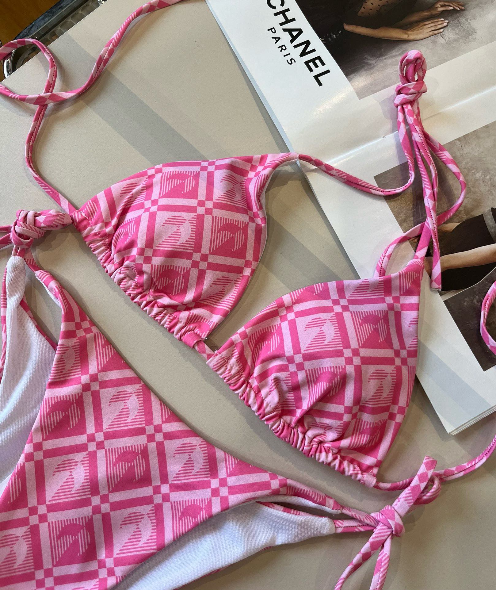。

MARINE SERRA潮牌比基尼👙