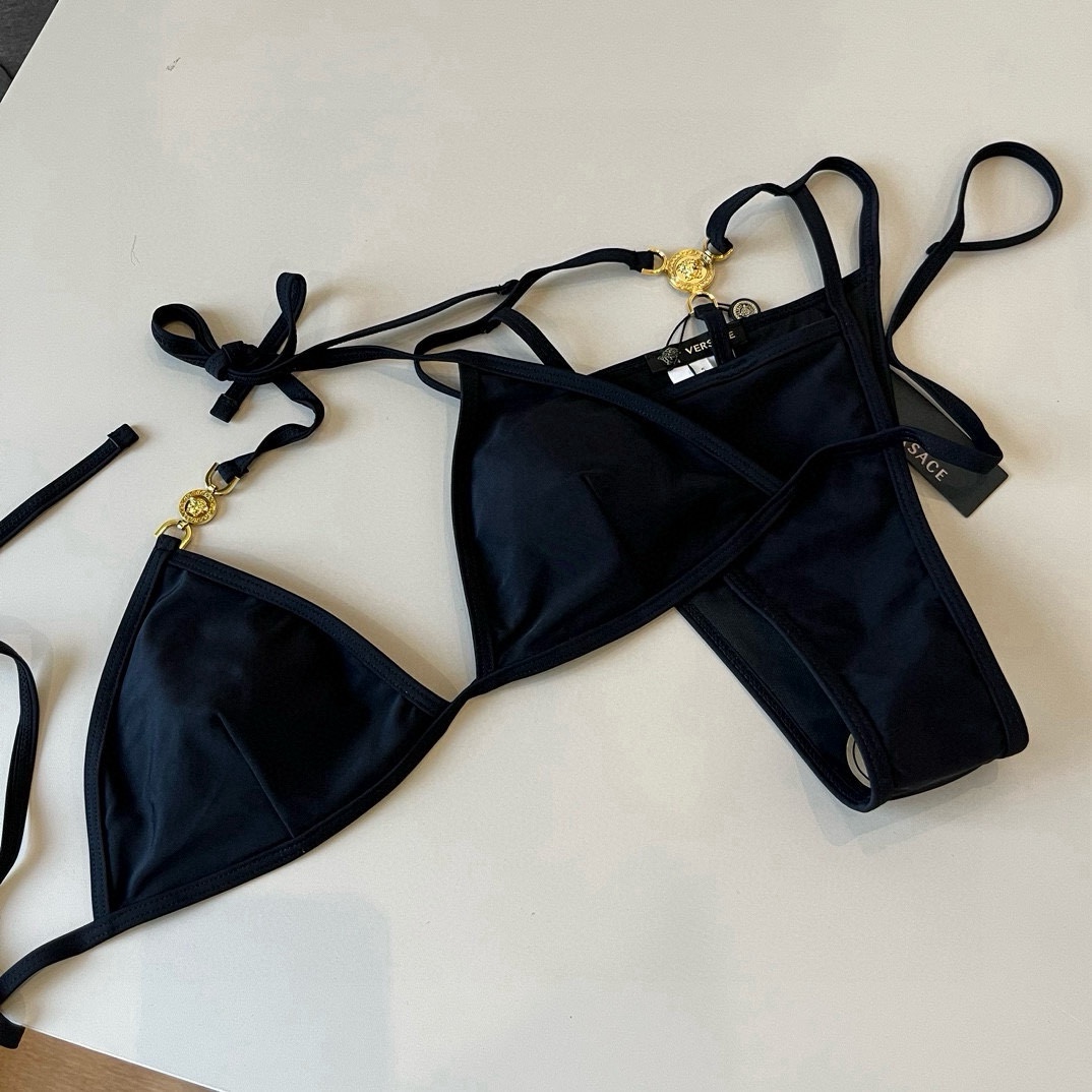 。
范思哲官方新款泳衣比基尼👙，高端定制，S M L XL