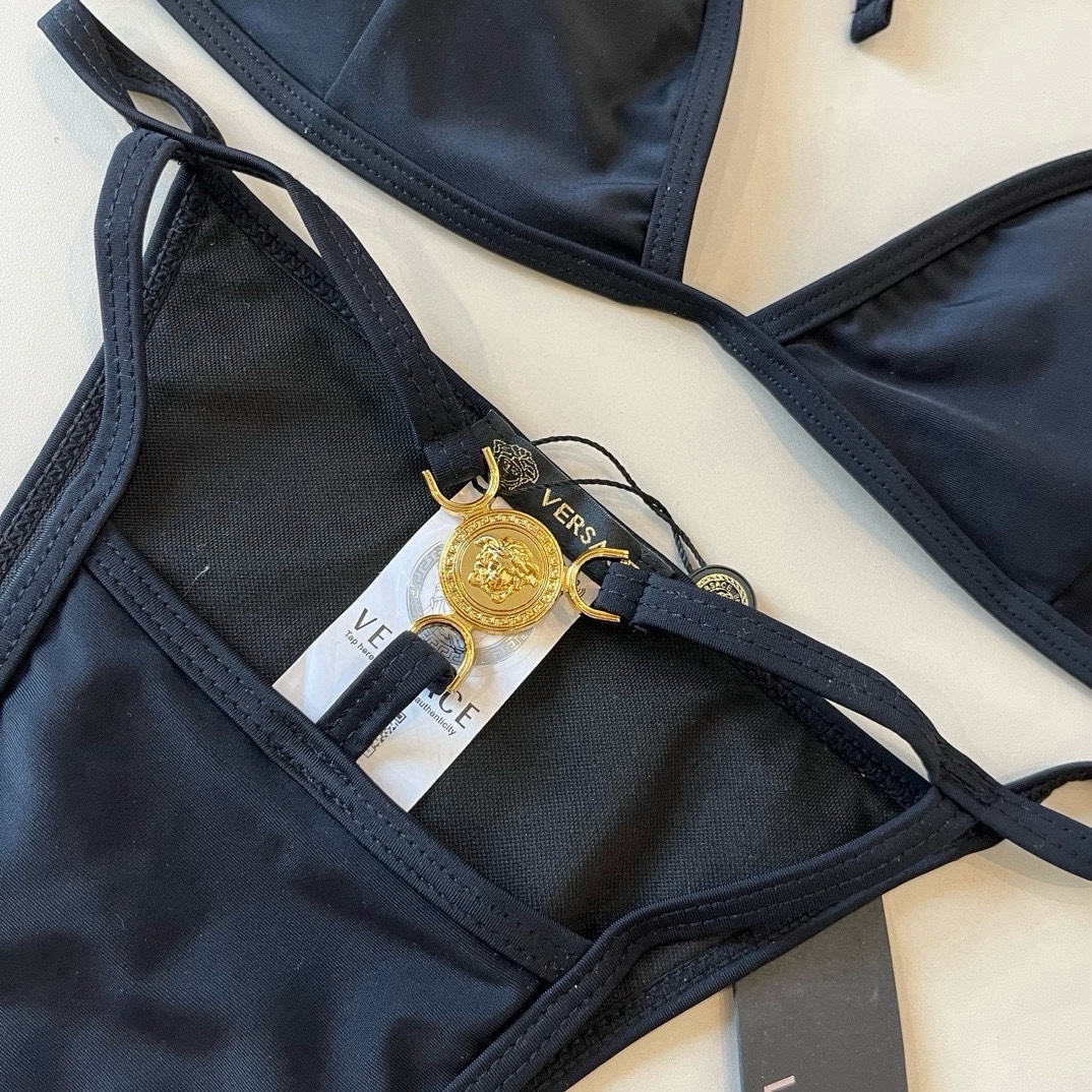 。
范思哲官方新款泳衣比基尼👙，高端定制，S M L XL