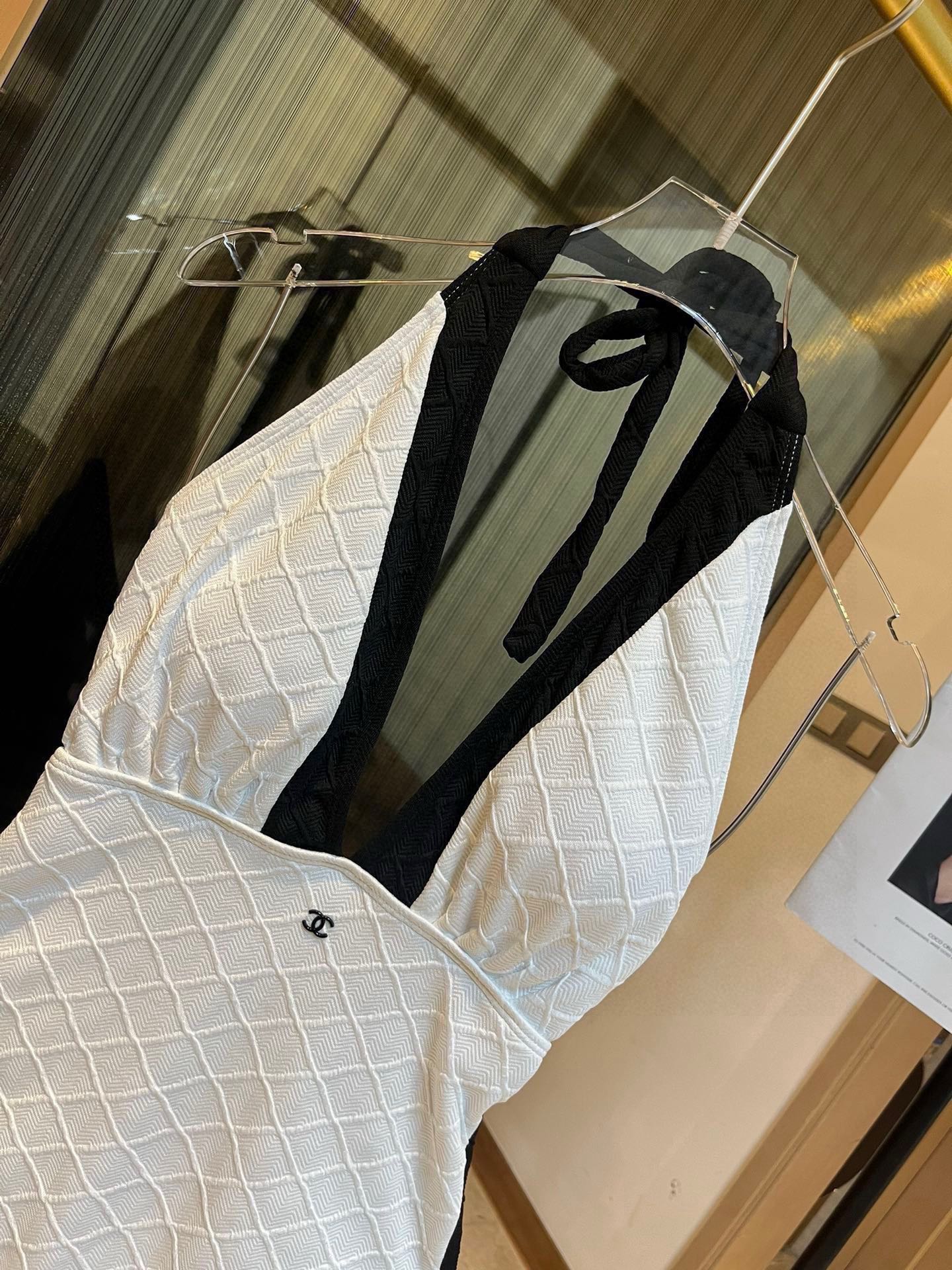。

Chanel香奈儿新款泳衣比基尼👙特显S型身材， 出游搭衣必备，S M L