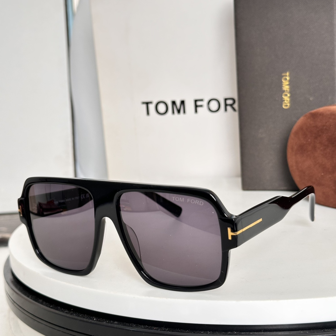  ‼️TOM FOR*编号：FT0933盾形框架，宽镜腿，品牌镜腿，金色五金件，品牌镜脚镜框形状：方形尺