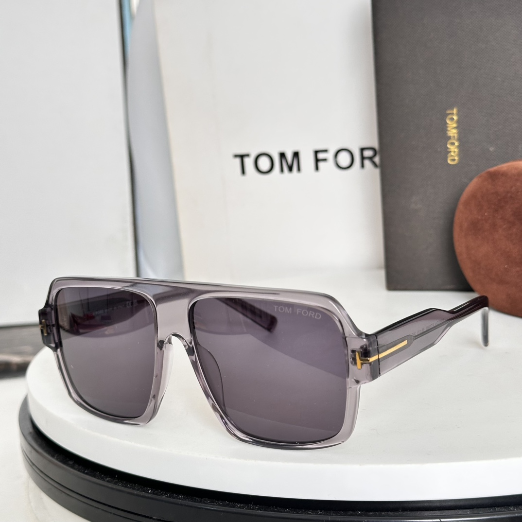  ‼️TOM FOR*编号：FT0933盾形框架，宽镜腿，品牌镜腿，金色五金件，品牌镜脚镜框形状：方形尺