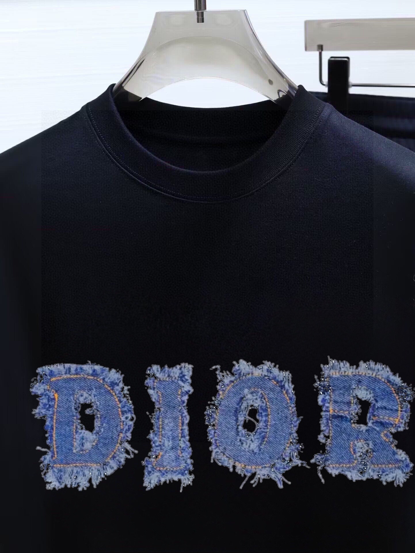 直批130💰 品牌【DIOR迪奥】 2025新款男士短袖短裤套装！官网同步销售！市面高端版本！手感细腻柔软！让你穿着更加舒适！立体裁剪版型超赞！尺码:M-5XL(下单请报身高体重)