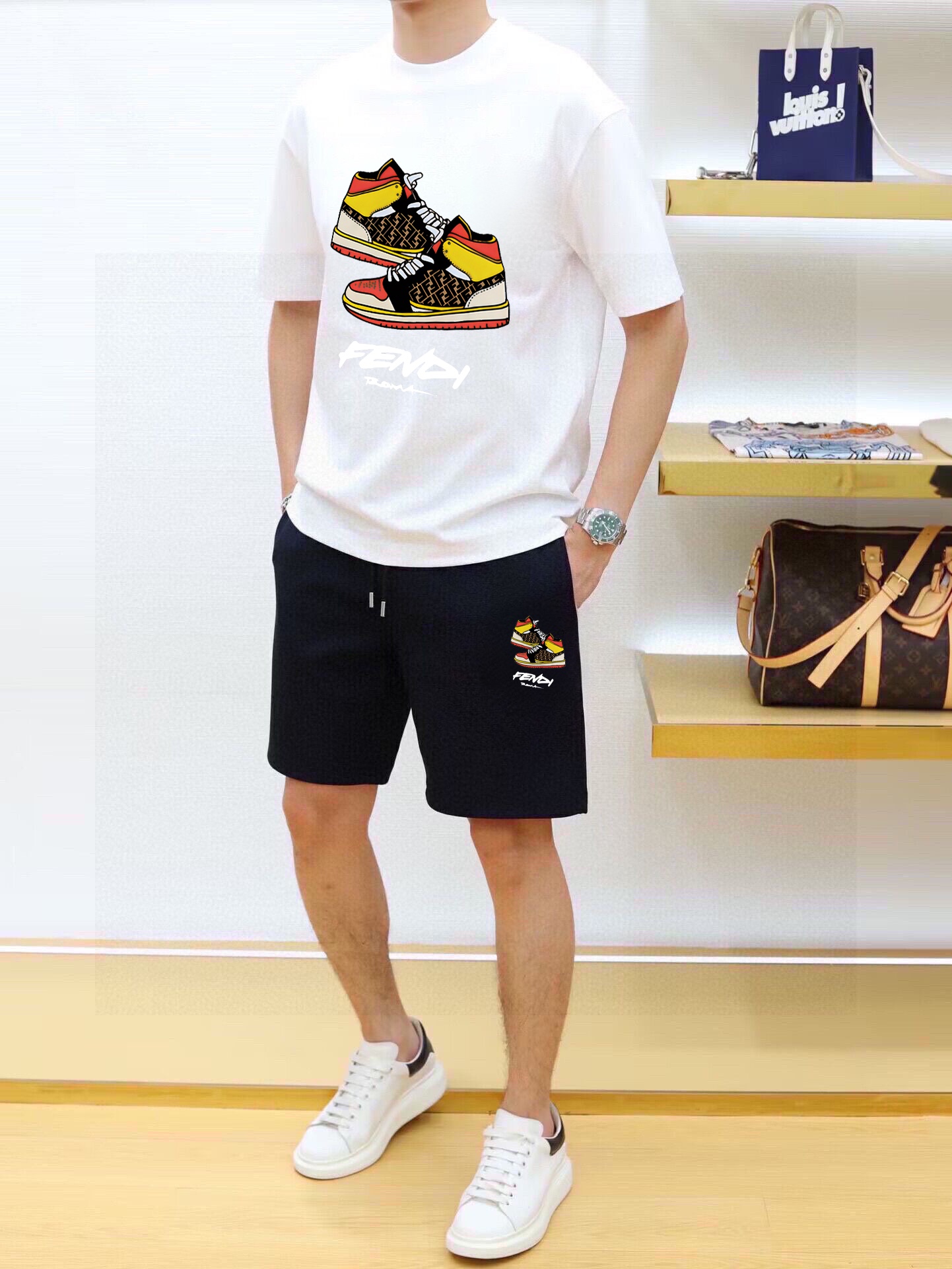 直批130💰 品牌【FENDI 芬迪】 2025新款男士短袖短裤套装！官网同步销售！市面高端版本！手感细腻柔软！让你穿着更加舒适！立体裁剪版型超赞！尺码:M-5XL(下单请报身高体重)