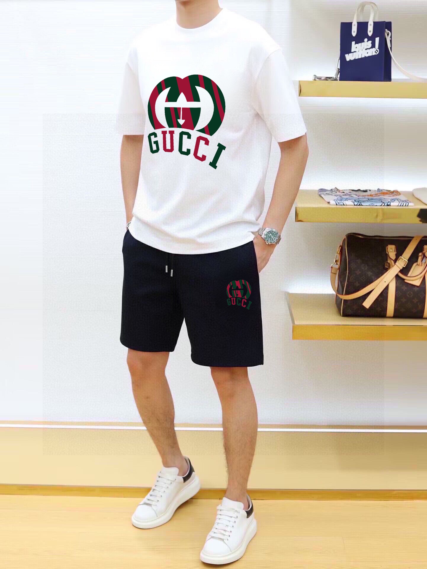 直批130💰 品牌【GUCCI古奇】 2025新款男士短袖短裤套装！官网同步销售！市面高端版本！手感细腻柔软！让你穿着更加舒适！立体裁剪版型超赞！尺码:M-5XL(下单请报身高体重)