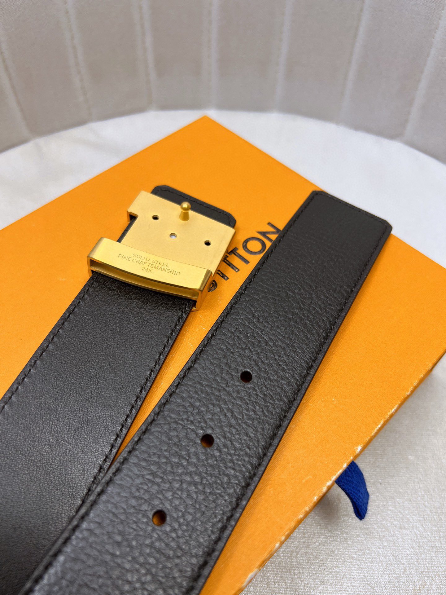 Original LV Belt with Gold Knitted Single-Headed Oxen-Skin Strips, Custom Leather Cabinet - 图片 6