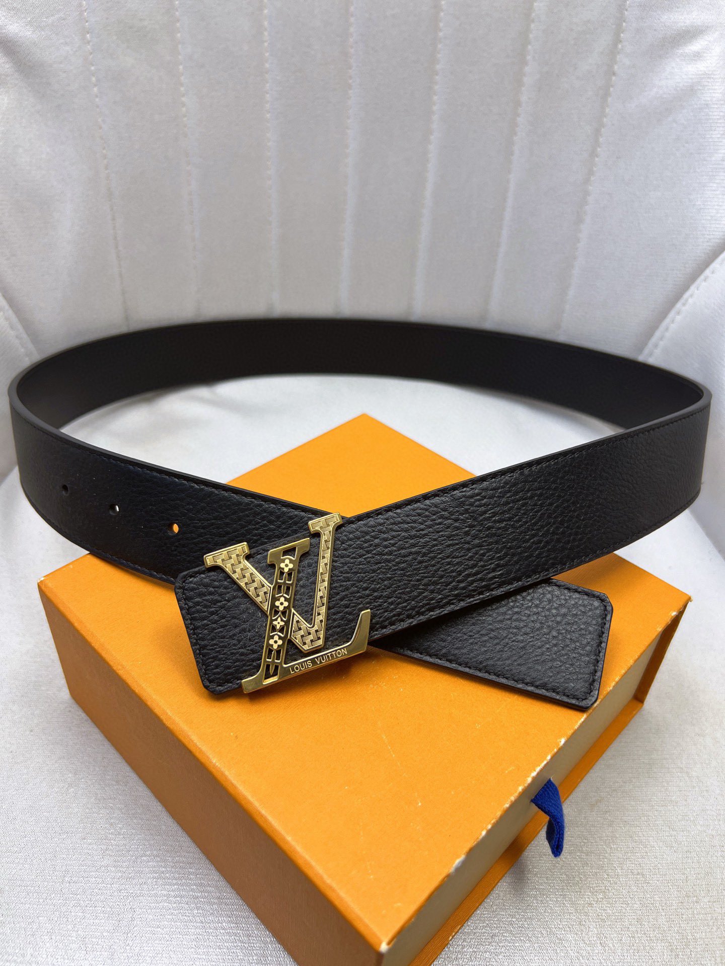 Original LV Belt with Gold Knitted Single-Headed Oxen-Skin Strips, Custom Leather Cabinet - 图片 3