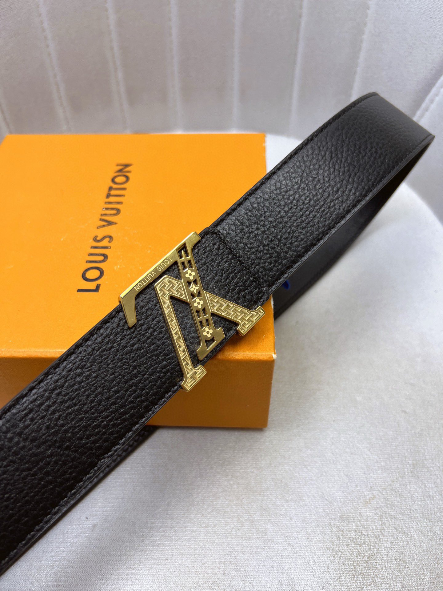 Original LV Belt with Gold Knitted Single-Headed Oxen-Skin Strips, Custom Leather Cabinet - 图片 4