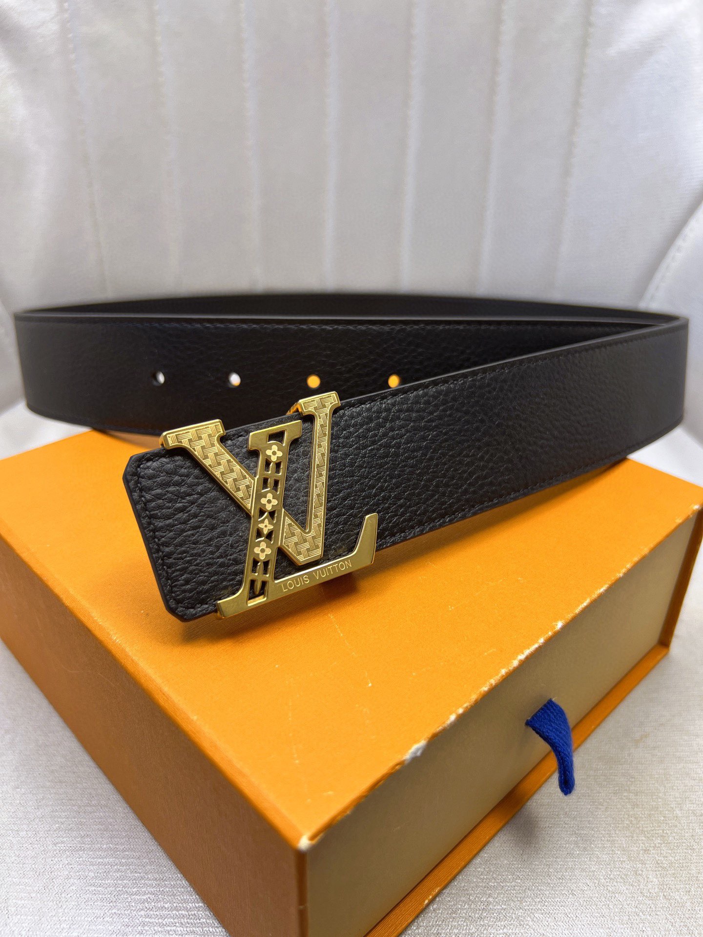 Original LV Belt with Gold Knitted Single-Headed Oxen-Skin Strips, Custom Leather Cabinet - 图片 2