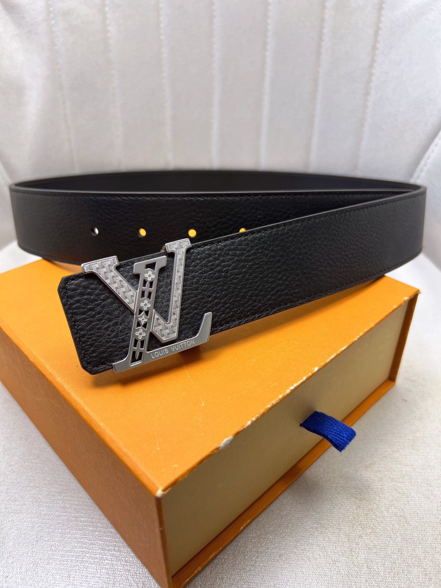 Luxury LV Belt: Original Oxen-Skin, Gold Knit, Custom Leather, 4.0″ Width Cabinet - 图片 2