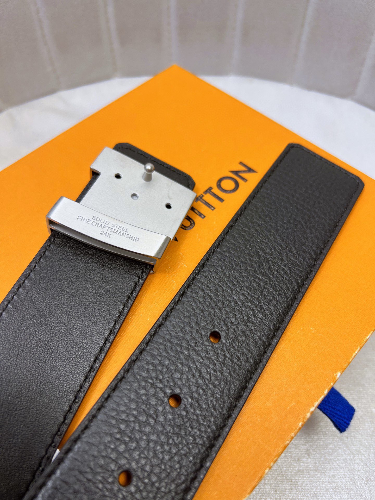 Luxury LV Belt: Original Oxen-Skin, Gold Knit, Custom Leather, 4.0″ Width Cabinet - 图片 6