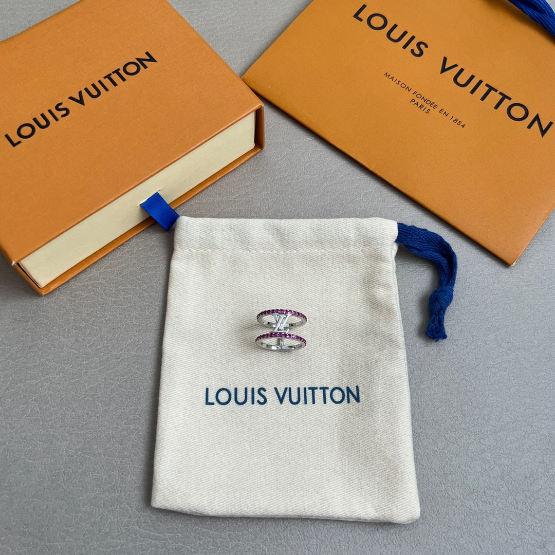  🔥新款🔥原单货LV 新款  戒指🔹🔹Louis Vuitton 路易威登 戒指🔹专柜一致材质 火爆款出