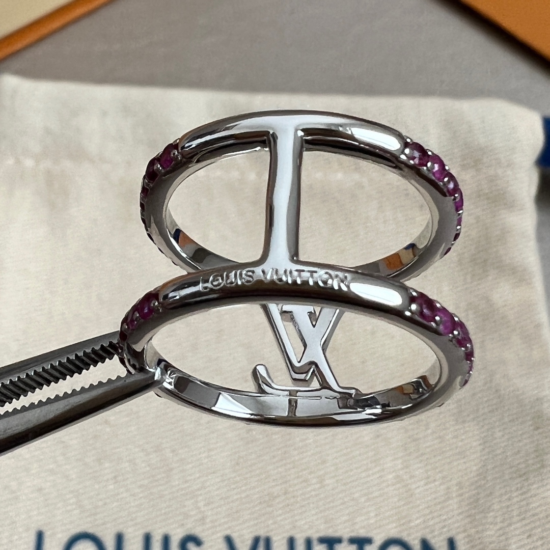  🔥新款🔥原单货LV 新款  戒指🔹🔹Louis Vuitton 路易威登 戒指🔹专柜一致材质 火爆款出