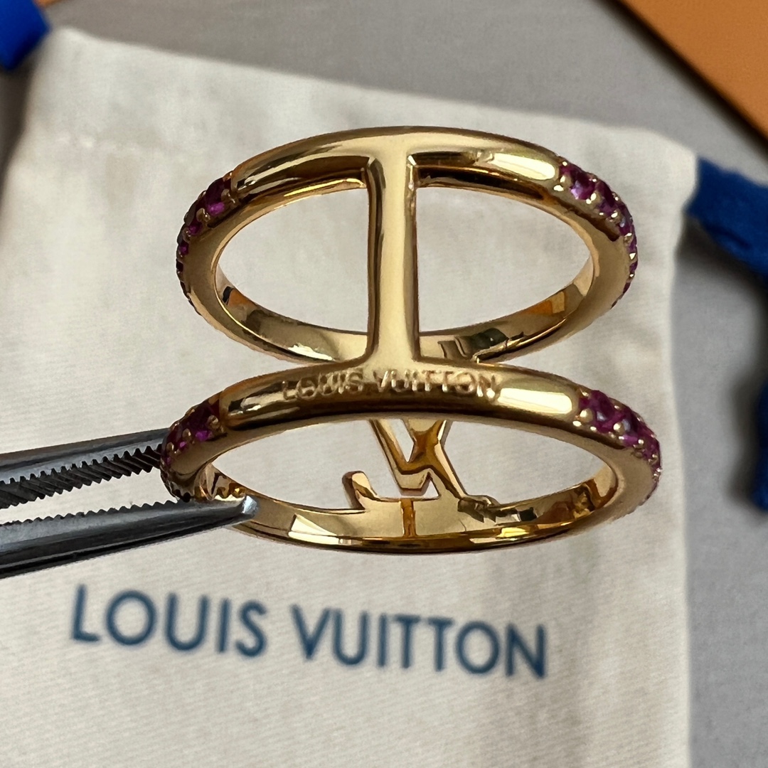  🔥新款🔥原单货LV 新款  戒指🔹🔹Louis Vuitton 路易威登 戒指🔹专柜一致材质 火爆款出