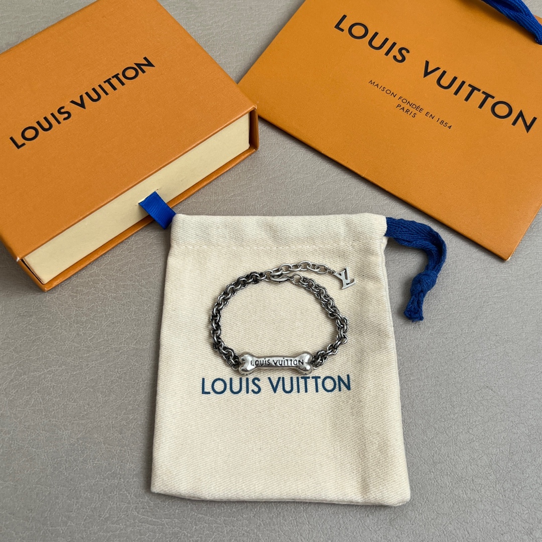  🔥新款🔥原单货LV 手链🔹🔹Louis Vuitton 路易威登 手链🔹专柜一致材质 火爆款出货 设计