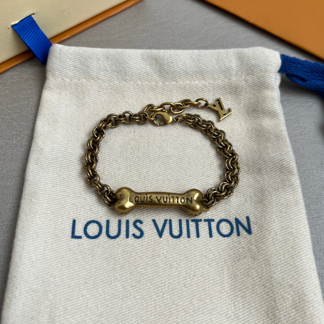  🔥新款🔥原单货LV 手链🔹🔹Louis Vuitton 路易威登 手链🔹专柜一致材质 火爆款出货 设计