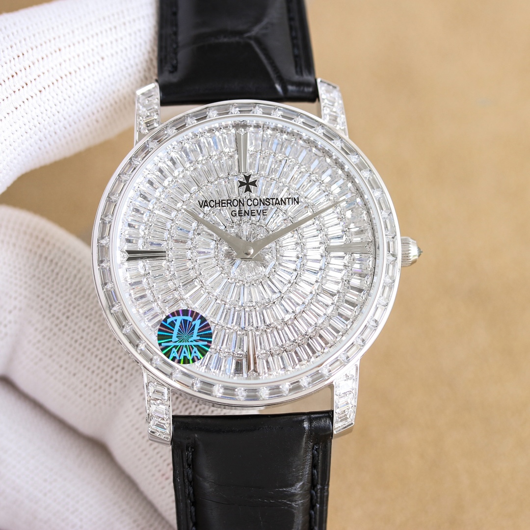 NO:338881,Unified, the highest quality in the market. The Taiwanese factory Vacheron Constantin series. The new luxury star model 82760/000G-9952 men's watch case is made of 316L stainless steel and powered platinum craftsmanship, especially shining and beautiful. Shihualu Shiqi crystal diamond hand-made diamond inlay technology is paired with double-bill never scratch sapphire glass. It is equipped with a pure handmade Italian crocodile leather strap equipped with a Japanese imported 9015 movement (zero rework quality) with a frequency of 28,800 per hour. The power reserve is 40 hours, one to one!  Ingenious and perfect interpretation..., vacheron, crocodile skin19860909统一 市场最高品质 台湾厂江诗丹顿传袭系列 新款奢华满天星型号82760/000G-9952男士腕表表壳用316L精钢加电白金工艺,特别闪烁靓丽,施华路世奇水晶钻手工镶钻工艺搭配双卜永不刮花蓝宝石玻璃,标配纯手工意大利鳄鱼皮表带搭载日本进口9015机芯（零返修质量）每小时振频次数28800动力储存40小时,一比一复刻！匠心独运,完美演绎..,,vacheron,crocodile skin,Watch