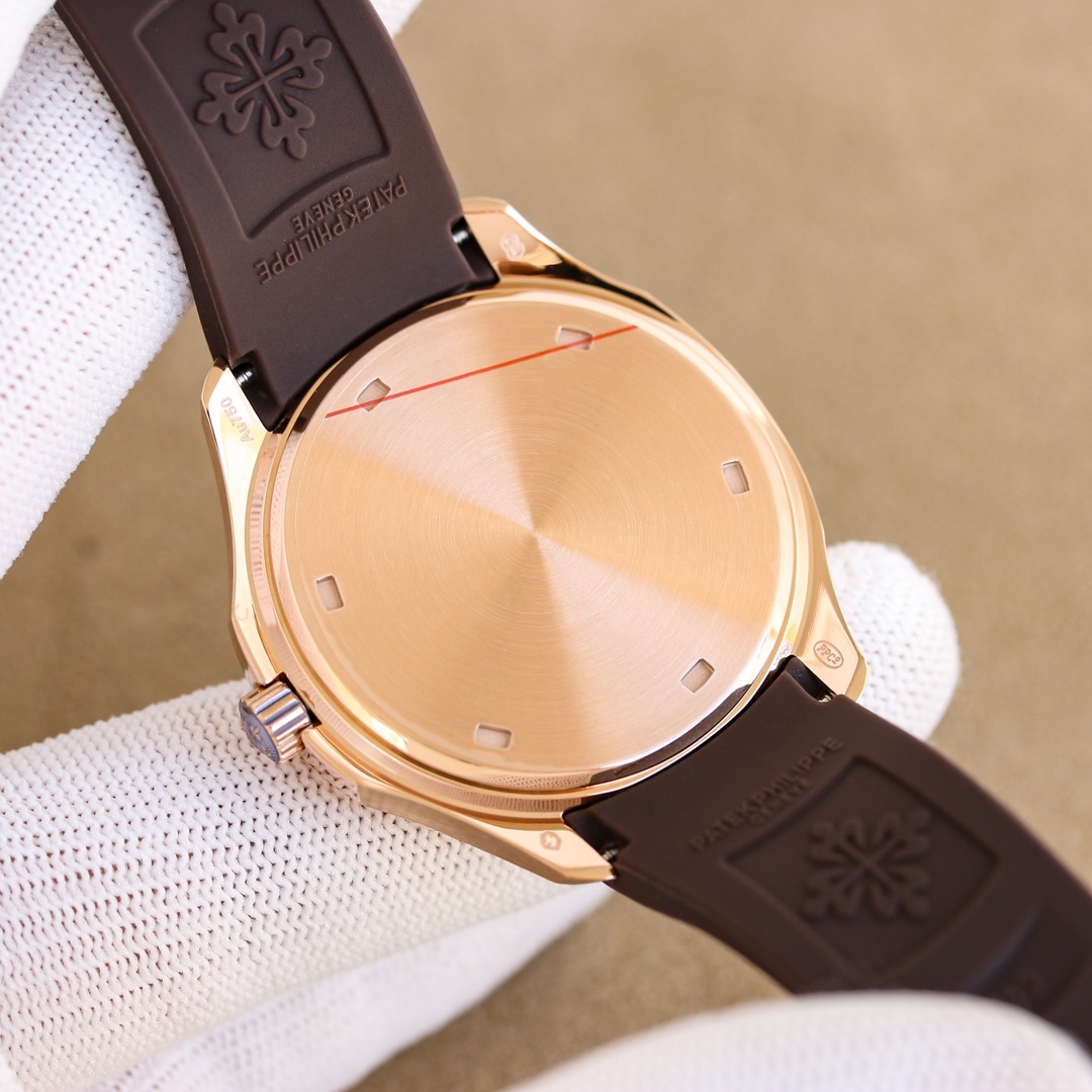 Luxurious 38mm Aquanaut Luce Watch with Diamond Frame and Elegant Design - 图片 7