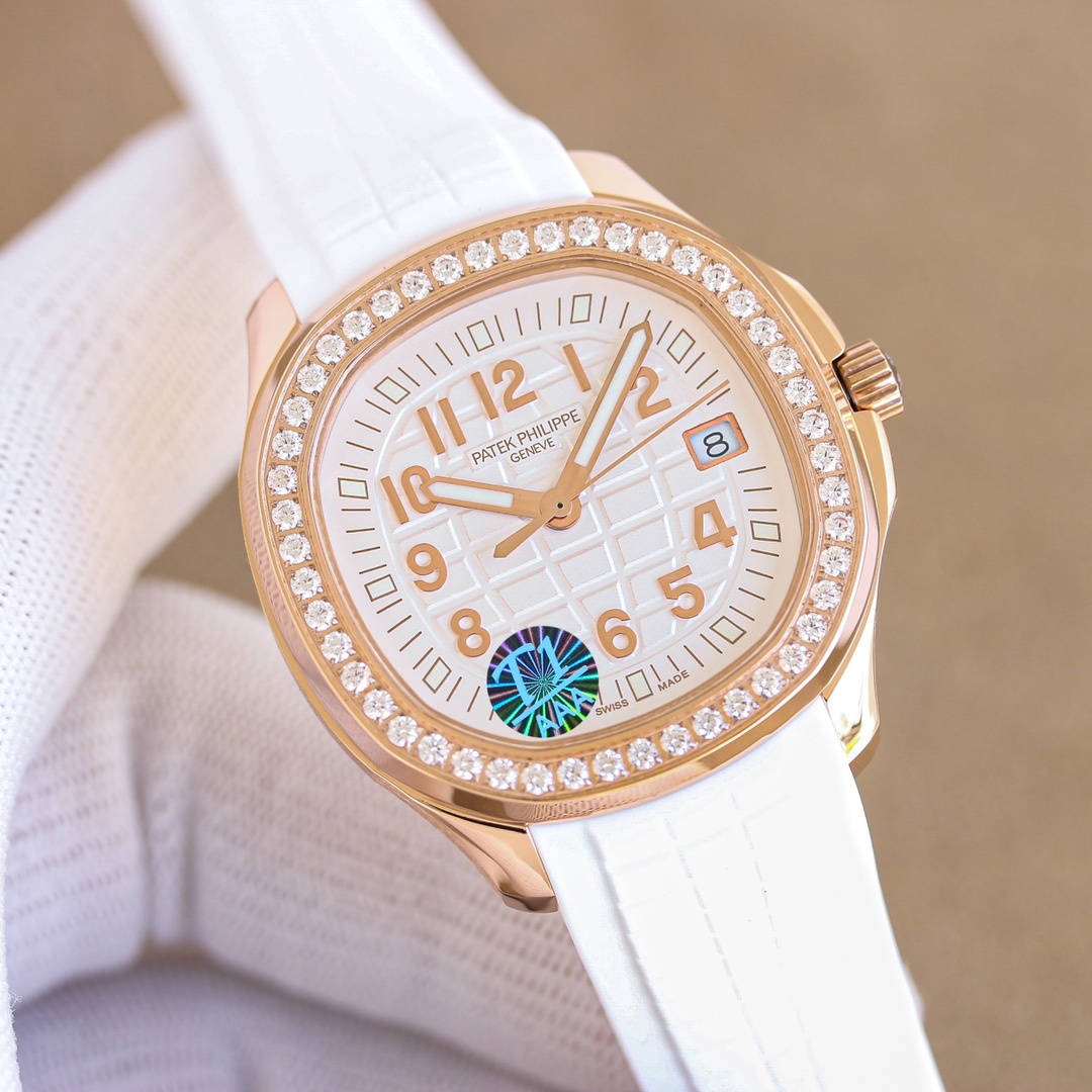 Luxurious 38mm Aquanaut Luce Watch with Diamond Accents and Modern Design - 图片 3