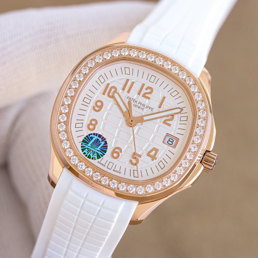 Luxurious 38mm Aquanaut Luce Watch with Diamond Accents and Modern Design - 图片 2