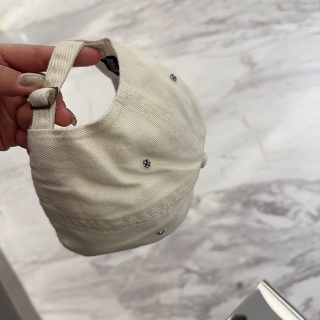 


Chrome Hearts 克罗心💓早春韩版时尚复古做旧破洞帽子磨损设计百搭棒球帽鸭舌帽