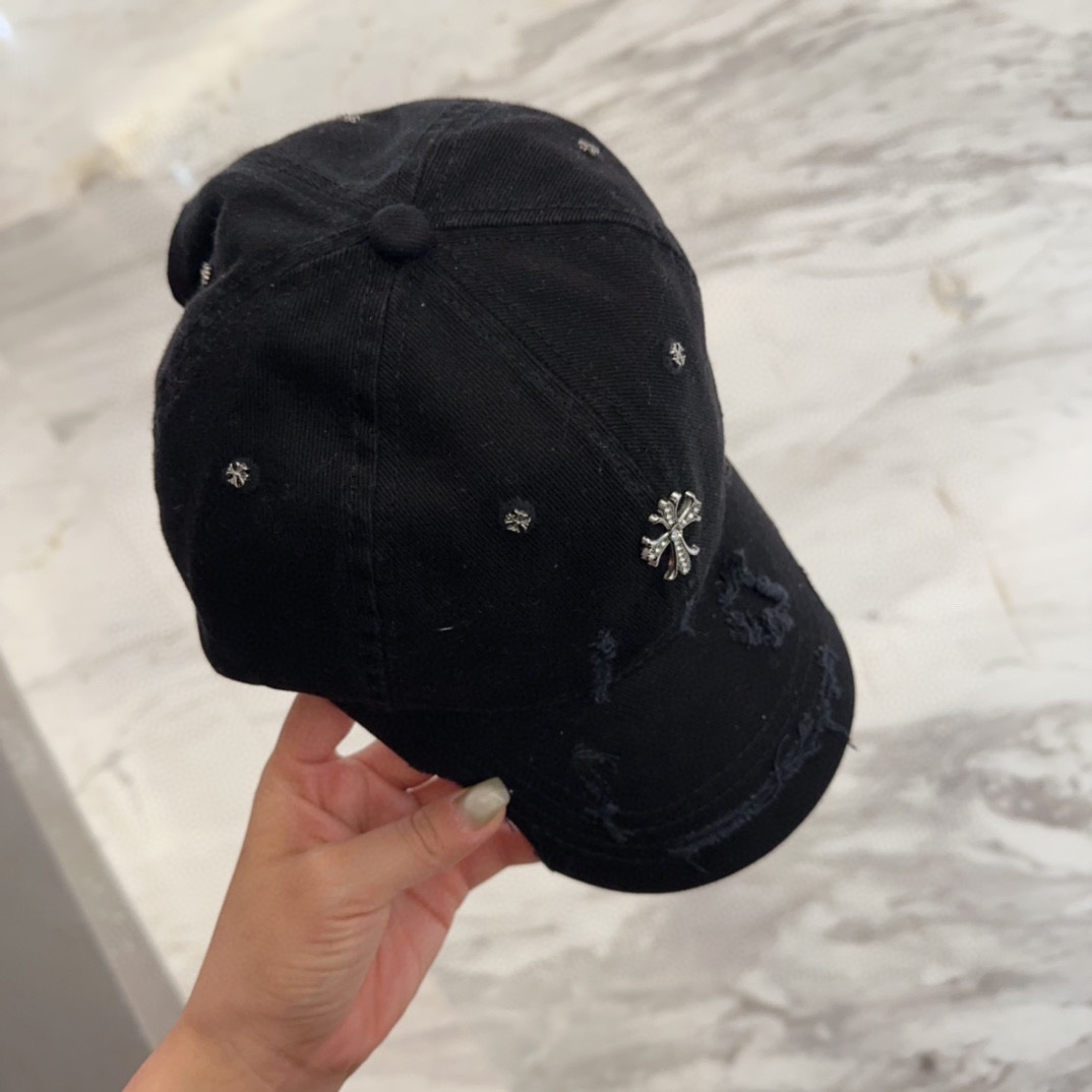 


Chrome Hearts 克罗心💓早春韩版时尚复古做旧破洞帽子磨损设计百搭棒球帽鸭舌帽