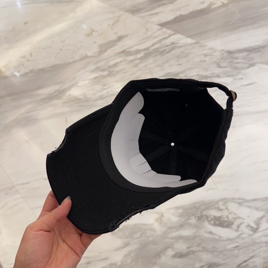 


Chrome Hearts 克罗心💓早春韩版时尚复古做旧破洞帽子磨损设计百搭棒球帽鸭舌帽