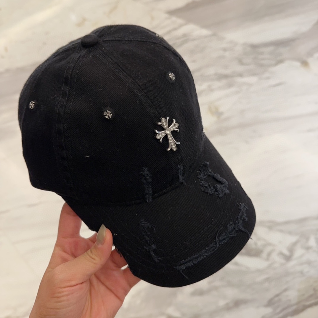 


Chrome Hearts 克罗心💓早春韩版时尚复古做旧破洞帽子磨损设计百搭棒球帽鸭舌帽
