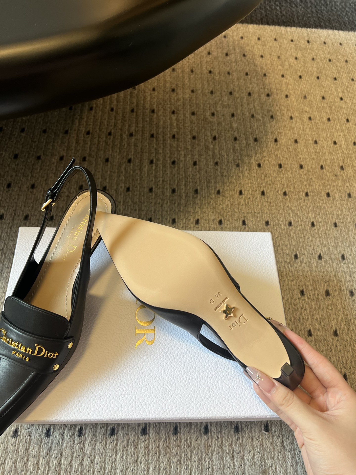 🐳Dio* 25ss 春夏新款Dior尖头高跟后空凉鞋这款 My Dior 露跟高跟鞋是2025春夏成衣