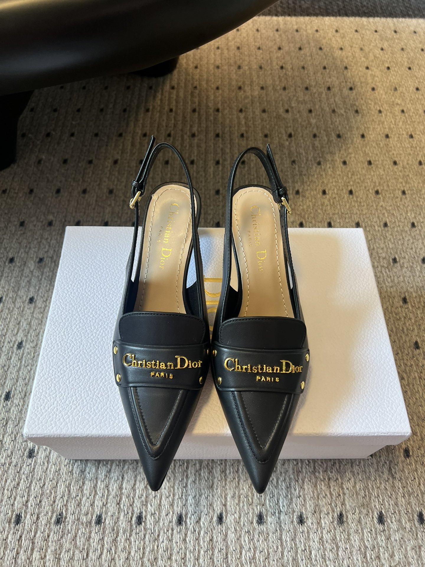 🐳Dio* 25ss 春夏新款Dior尖头高跟后空凉鞋这款 My Dior 露跟高跟鞋是2025春夏成衣
