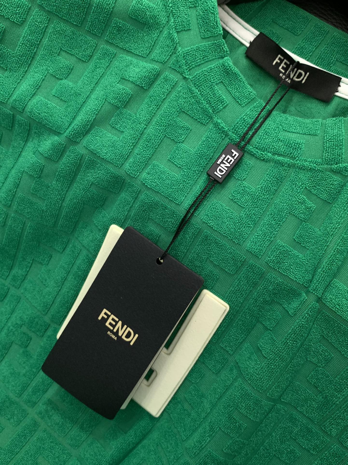 Fenti’s Latest Green Suit: High-End Embroidery and Classic Design in M-4XL Sizes - 图片 7