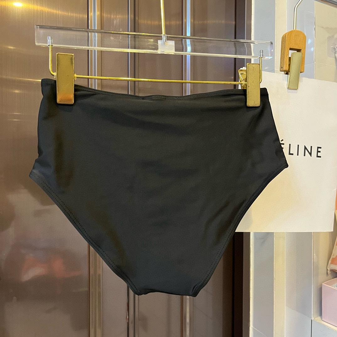  🆕
Celine赛琳高弹力休闲套装泳衣~塑腰小背心-三角裤显码数：SM L Xl
