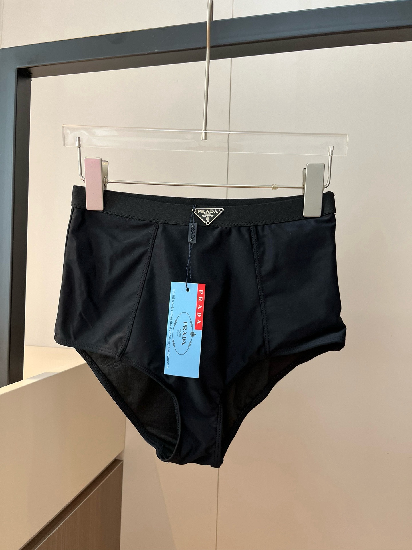 。
PRADA普拉达新款比基尼泳衣，分体比基尼👙，S M L XL
