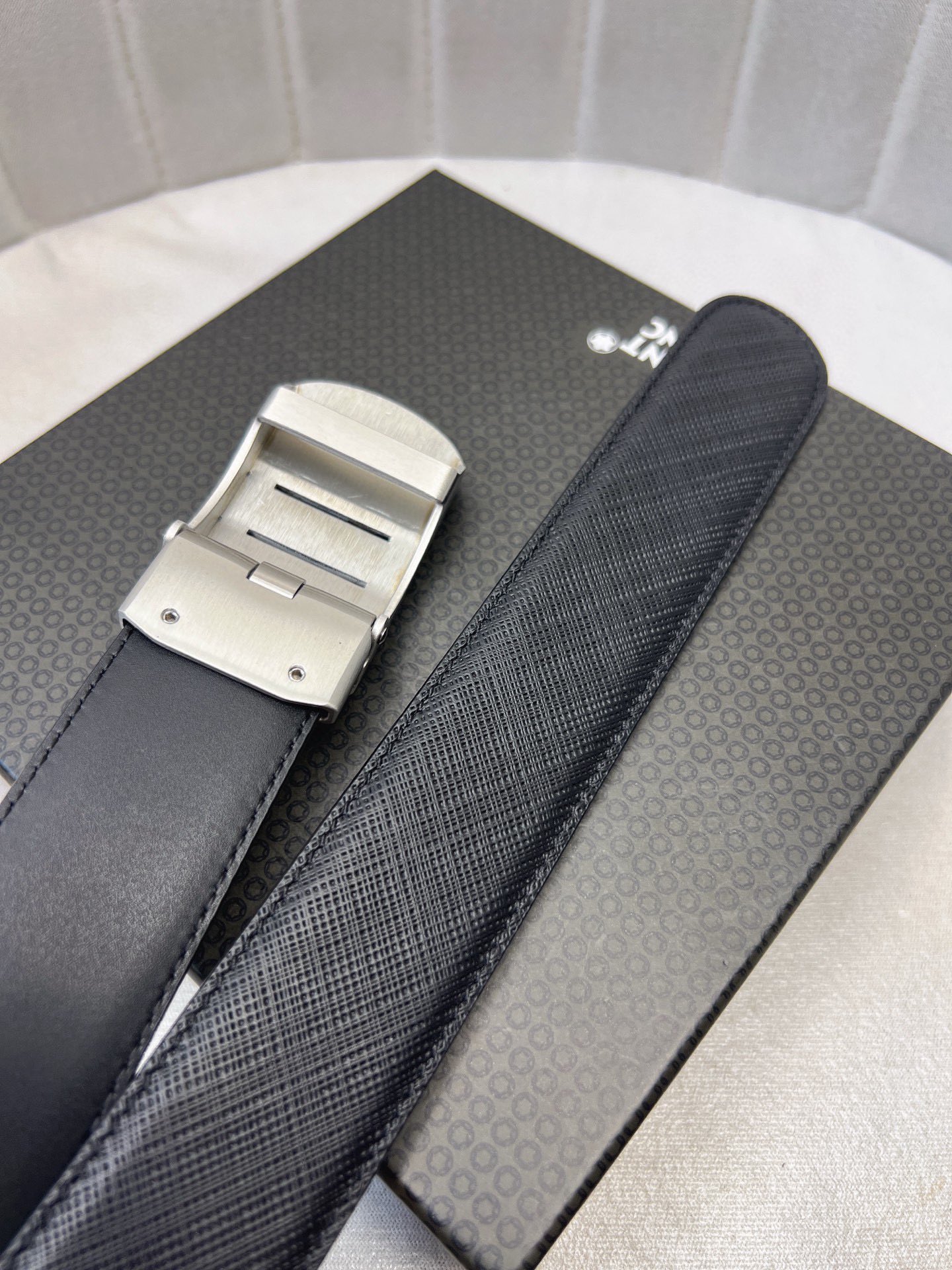 Italian Imported Cattle Belt with Automatic One-Headed Oxen-Skin Stripes - 图片 6