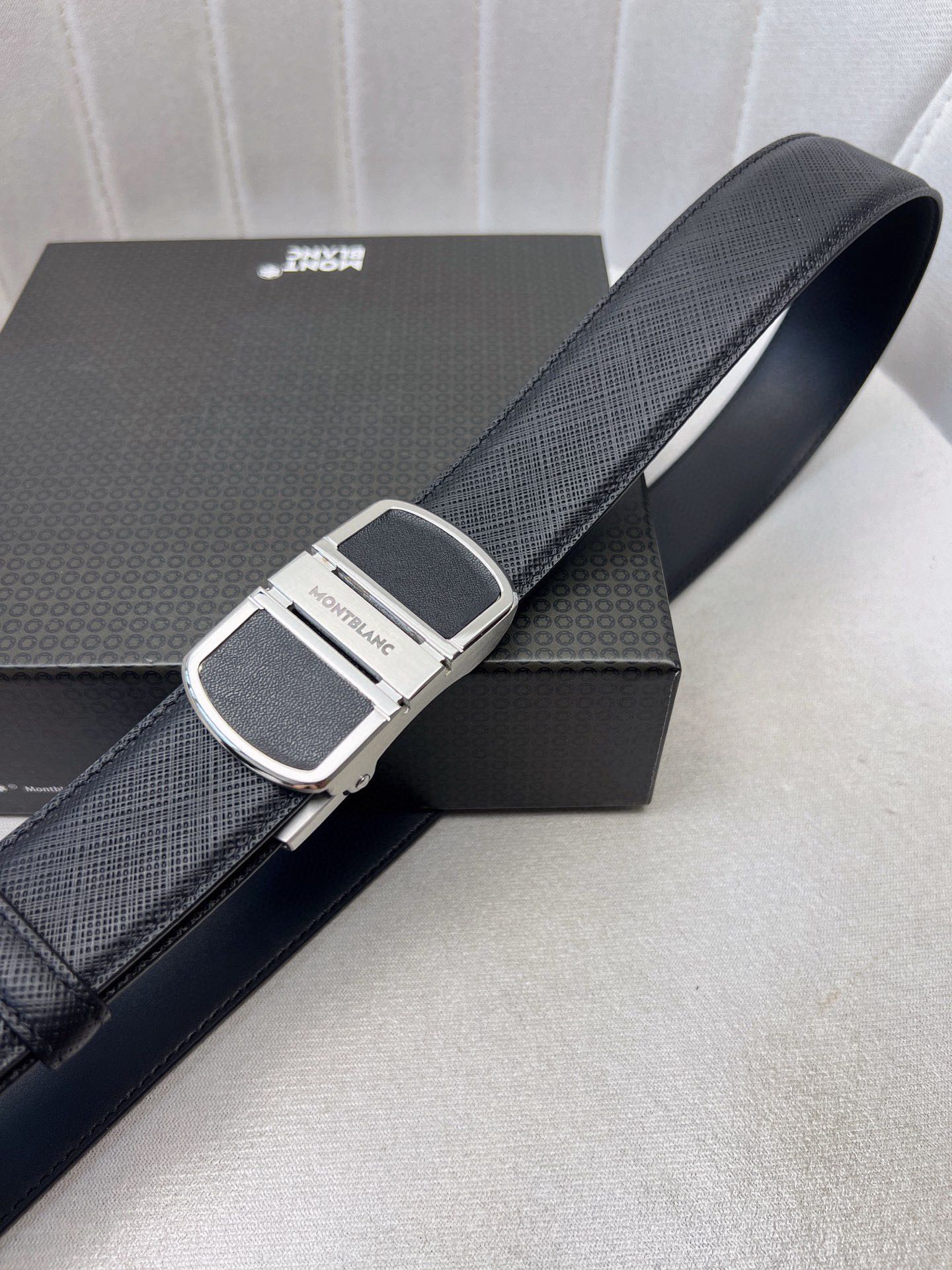 Italian Imported Cattle Belt with Automatic One-Headed Oxen-Skin Stripes - 图片 4