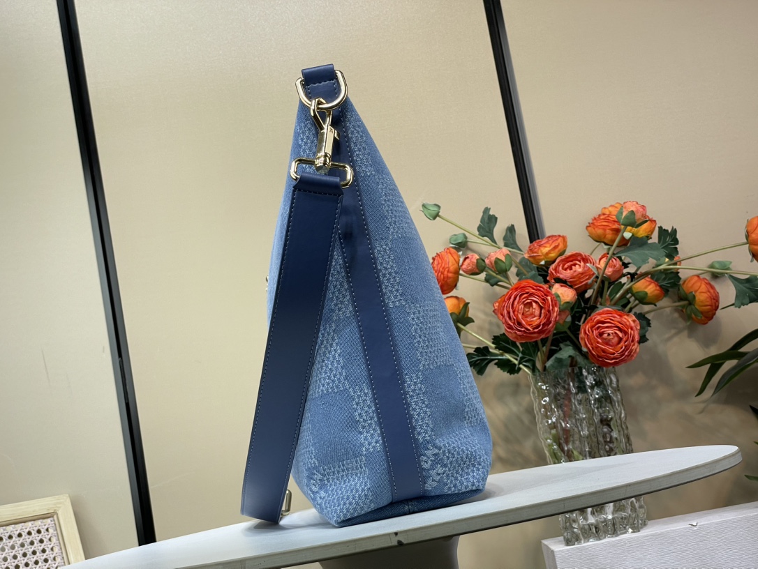 Louis Vuitton Vagabond Hobo Bag Damier Denim 3D Blue/Large Grid, 38x35x12cm 3 i1751730127 426 1