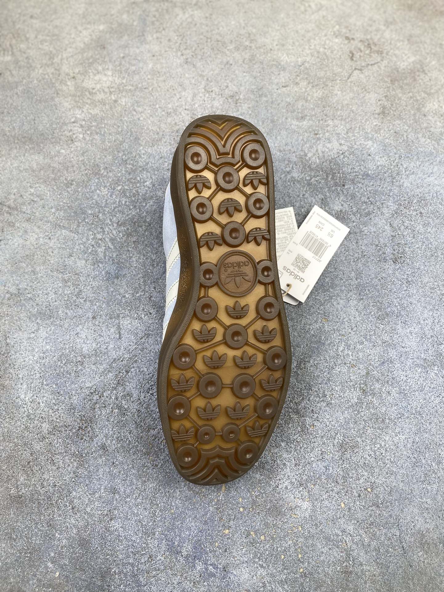 特价🉐️纯原福利 工厂套现❗抓住这一波省钱密码❗别再犹豫到断码断色❗正品𝐑𝐞𝐚𝐥 🆚套现好货！细节对比鉴