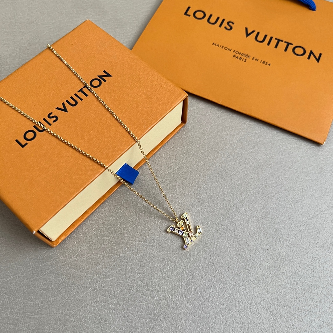  原单货 LV 项链🔹🔹Louis Vuitton 路易威登 🔹专柜一致材质 火爆款出货 设计独特 复古