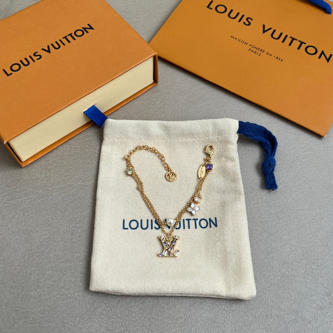  原单货 LV 手链🔹🔹Louis Vuitton 路易威登 🔹专柜一致材质 火爆款出货 设计独特 复古