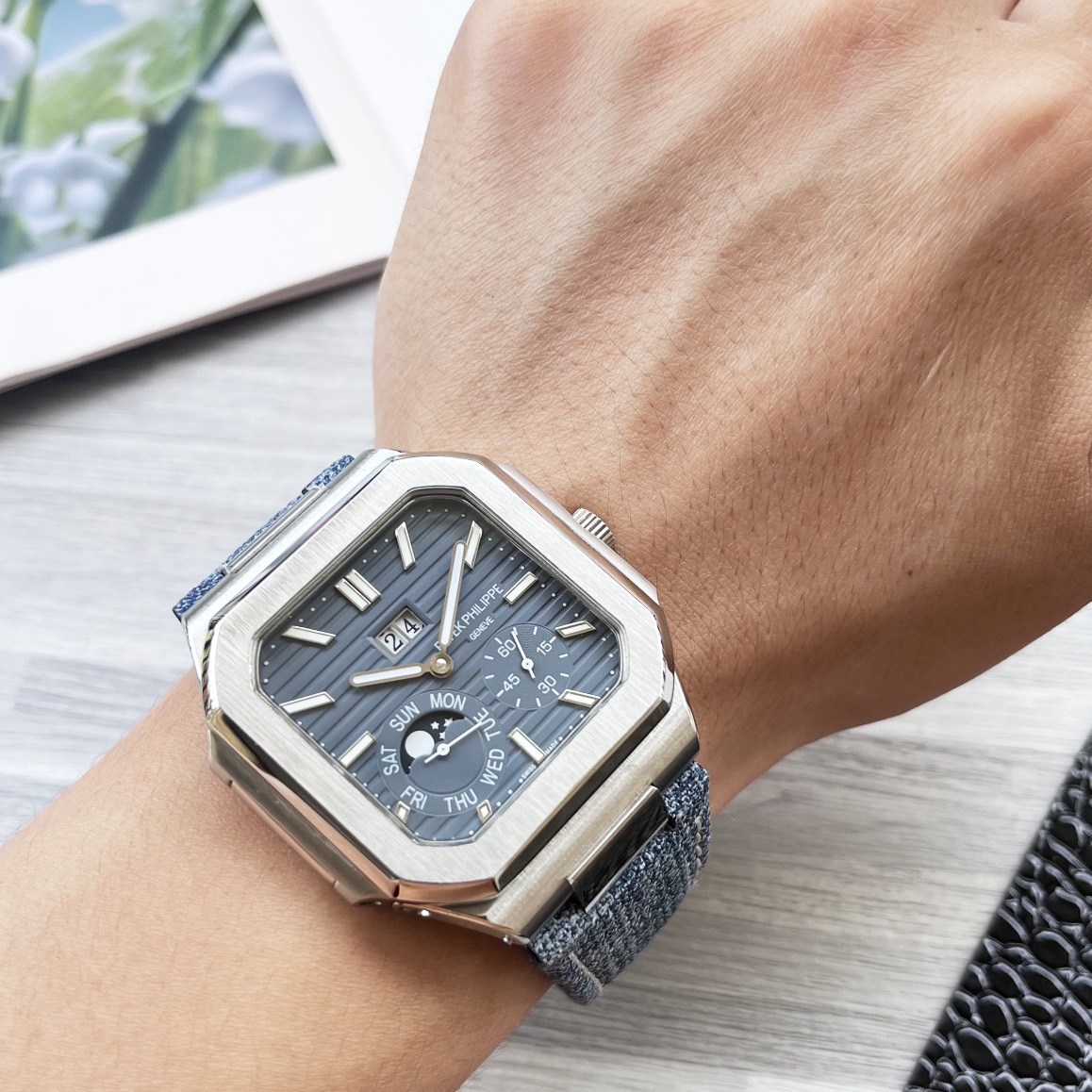 NO:338927,Belt and Steel Belt Color 20 Men's Love Nautilus Series Watches [Latest] Patek Philippe's Best Design Exclusive First Launch [Type] Boutique Men's Watch [Watch Strap] Rubber Strap [Movement] High-end Fully Automatic Mechanical Movement [Mirror] Mineral Strengthened Glass (More High Definition) Elegant Taste, Extreme and Atmosphere, Ingenious, Wrist Treasure, Size, Diameter, Thickness, 12mm, Hot Sale!  Welcome to reprint!  ,,patek philippe19860909皮带钢带 色20 男人挚爱鹦鹉螺系列腕表【最新】百达翡丽最佳设计独家首发【类型】精品男士腕表【表带】橡胶表带【机芯】高端全自动机械机芯【镜面】矿物质强化玻璃（更高清） 品味高雅 浩瀚大气 匠心独运 腕间瑰宝 尺寸直径41mm厚12mm热卖上市！欢迎转载！,,patek philippe,Watch