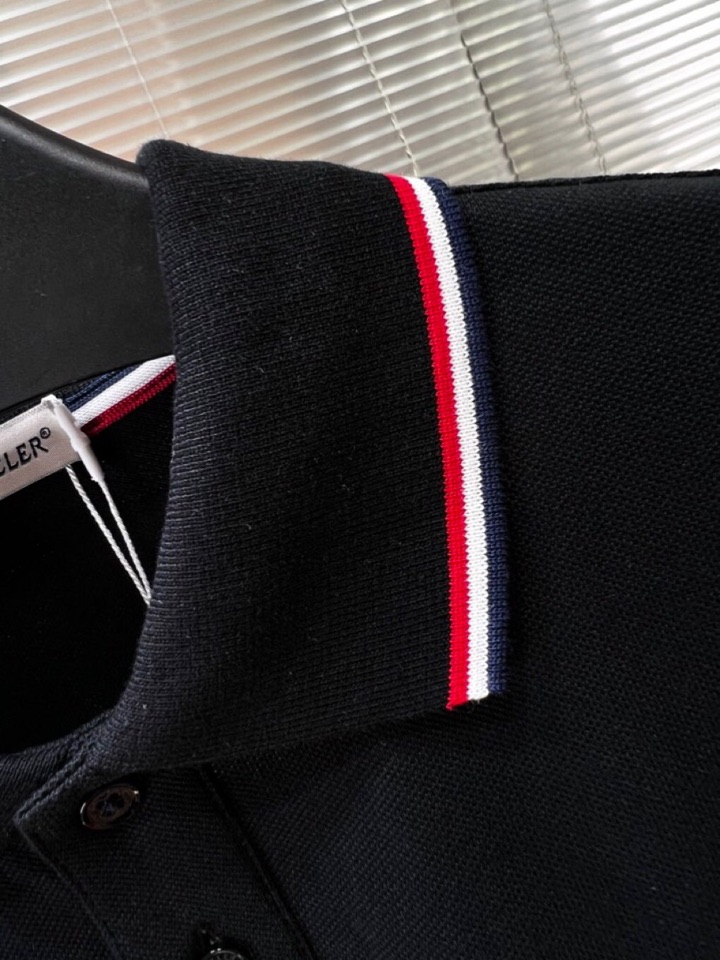 Moncler  蒙口25ss新款男士刺绣logo短袖翻领T恤Polo衫，进口纯棉珠地面料呈现。轻盈柔