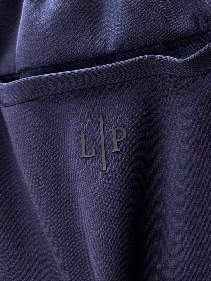  Loro Piana 诺悠翩雅lP。 1995新品时尚长裤圆领套装，简约时尚老钱风单品设计，天丝棉+聚