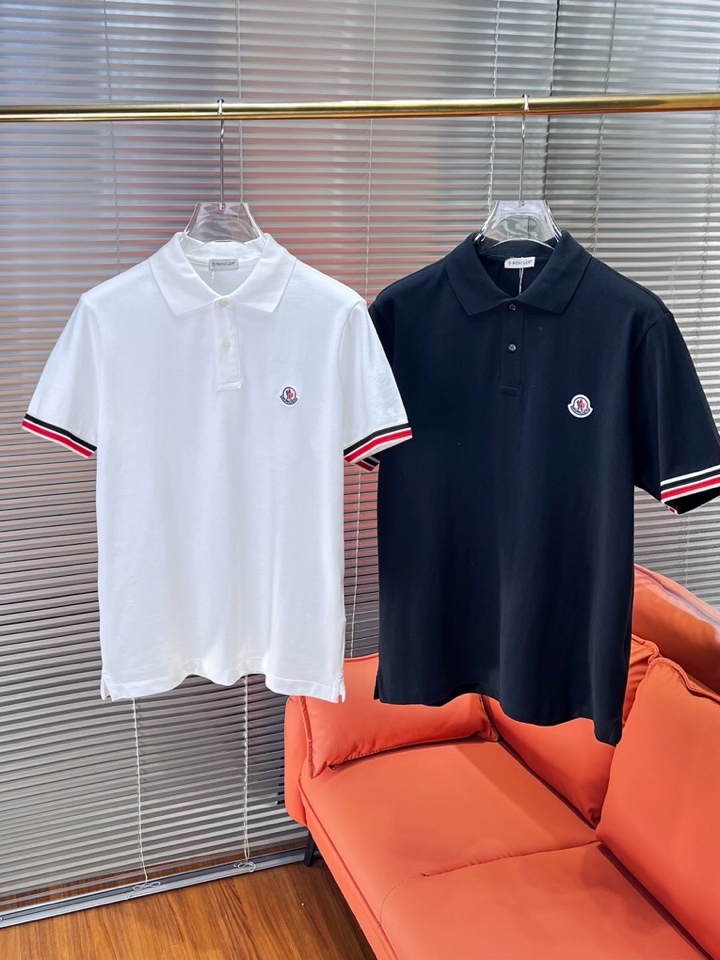  Moncler  蒙口标识章仔，采用210克纯棉珠地面料，定制 同缸染面料  ，版型挺阔有型 ，一线品