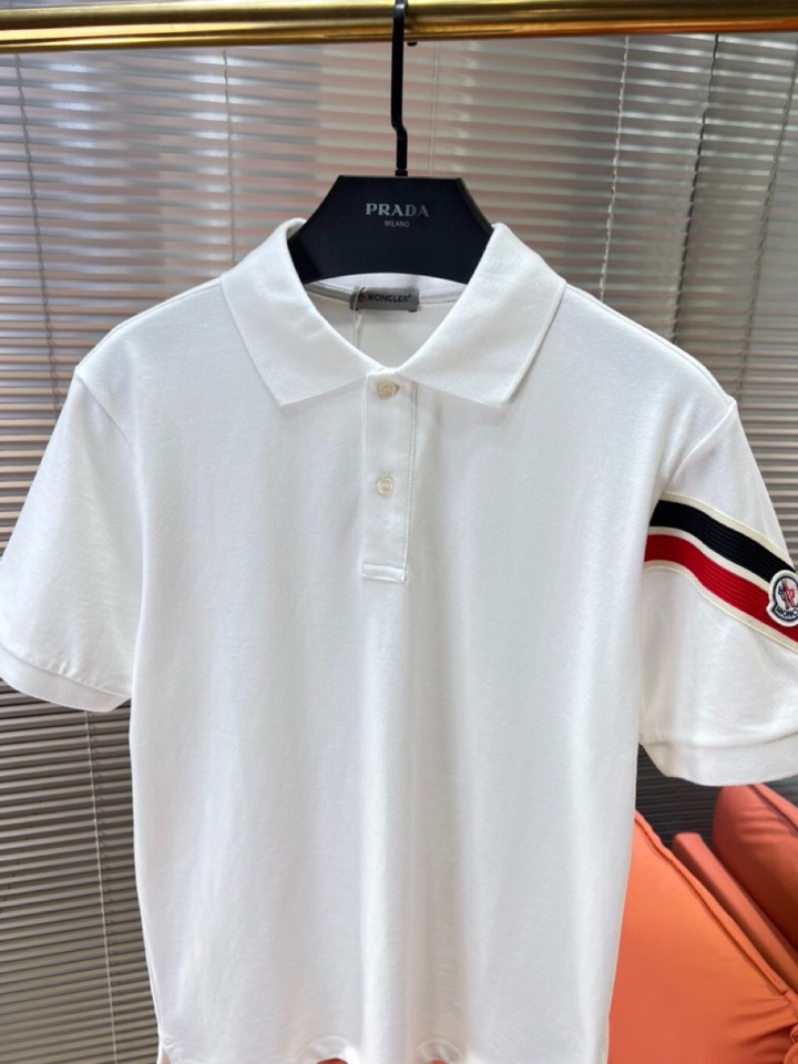  Moncler  蒙口25ss新款男士刺绣logo短袖翻领T恤Polo衫，进口纯棉珠地面料呈现。轻盈柔