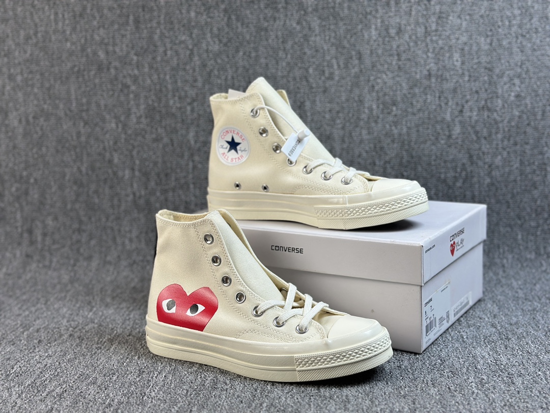 本地()
#虎扑版 原装工艺盒高端硫化 蓝底 真标扫描正版印刷CDG Play x CONVERSE 1970s 白色高邦匡威川久保玲 play爱心联名帆布鞋 环保绿色中底布 原盒原标硫化鞋
货号:150205C
Size:35 36 36.5 37 37.5 38 39 39.5 40 41 41.5 42 42.5 43 44