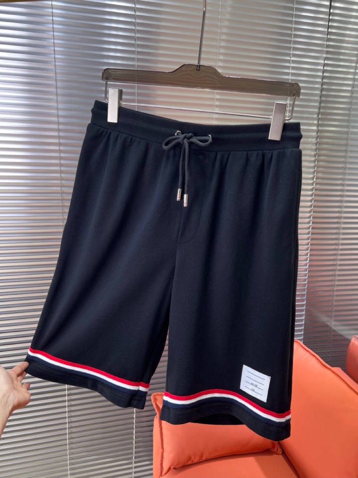  THOM BROWNE 汤姆布朗 TB新款织带短袖圆领套装，简笔画刺绣腊肠小狗🐕，下摆织带拼接开衩经典