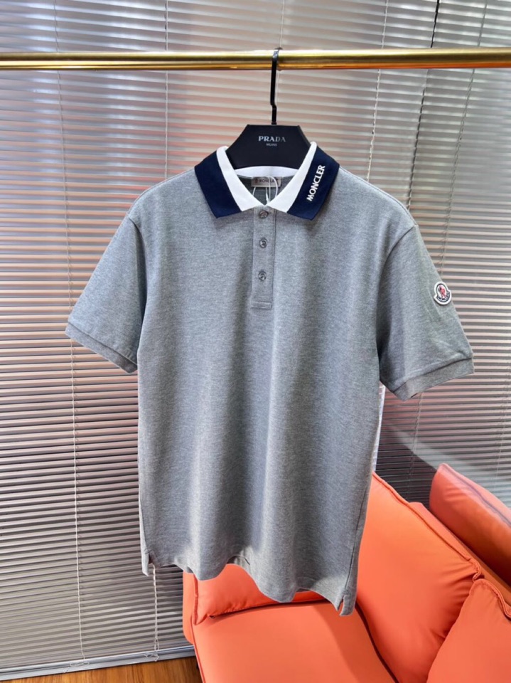  Moncler  蒙口25ss新款男士刺绣logo短袖翻领T恤Polo衫，进口纯棉珠地面料呈现。轻盈柔