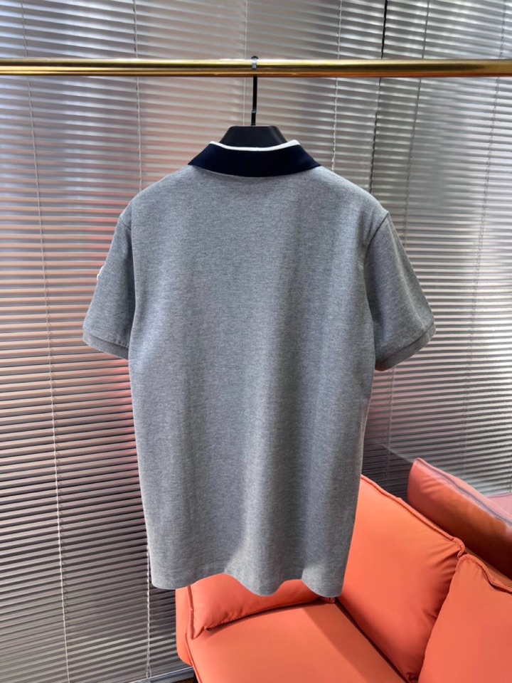  Moncler  蒙口25ss新款男士刺绣logo短袖翻领T恤Polo衫，进口纯棉珠地面料呈现。轻盈柔