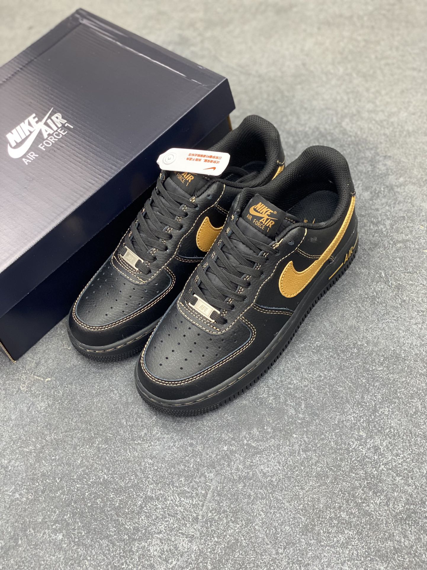 图片[8]-福利特价 Nike Air Force 1 Low 黑黄 原楦头原纸板 打造纯正空军版型 专注外贸渠道 全掌内置蜂窝气垫 原盒配件 原厂中底钢印、拉帮完美 货号：HQ2037-003 尺码：36 36.5 37.5 38 38.5 39 40 40.5 41 42 42.5 43 44 44.5 45-选品中心